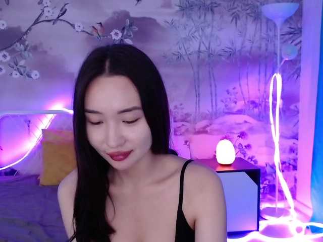 Fotos TomikoMilo Have you ever tried royal blowjob or ever hear about this ? Ask me ! My fav vibe level 5,10,20,30,40,50, 66 it goes me crazy #asian #mistress #skinny #squirt #stockings