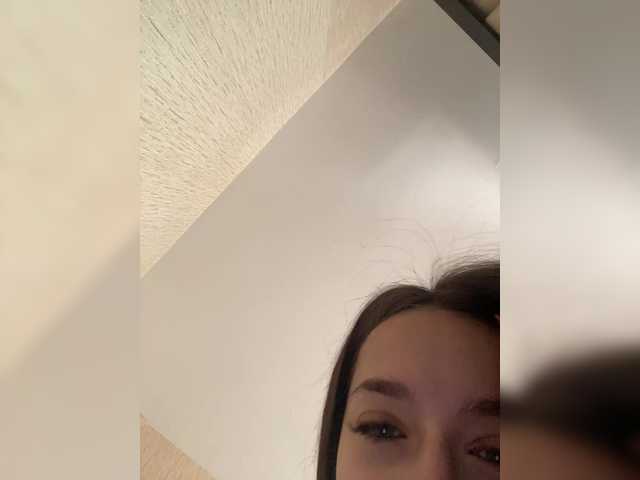 Capturas de pantalla de transmisión Tutti-Lily