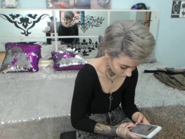 Capturas de pantalla de transmisión VanessaKross