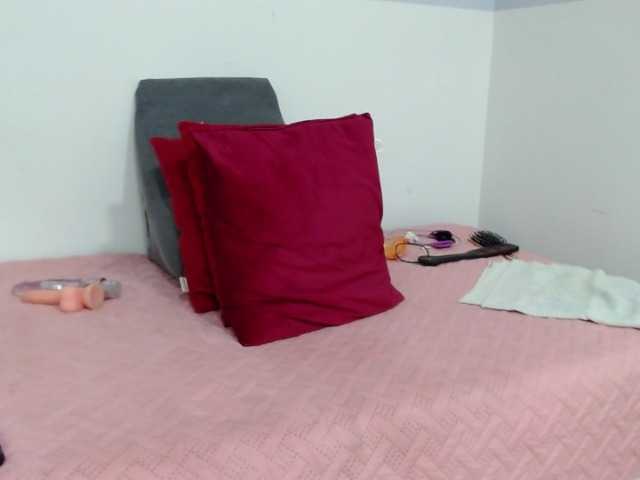 Capturas de pantalla de transmisión Victoria-doll