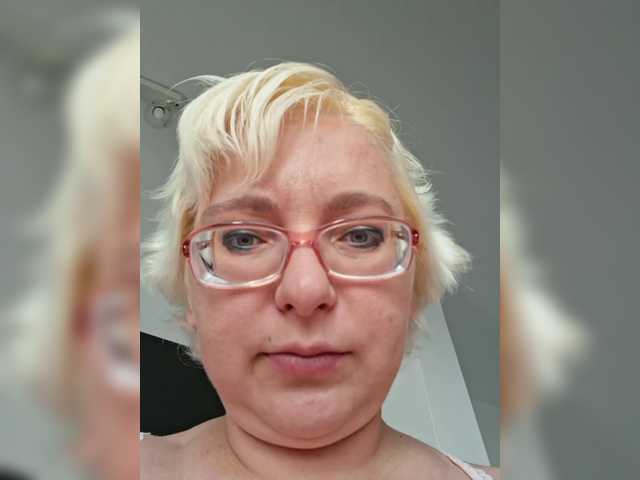 Capturas de pantalla de transmisión Vika211