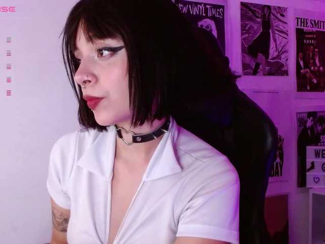 Fotos Violetlane ❤ I am a violet and I am here to spend pleasant time with all my boys! You are always welcome in my room and pleasure is what dominates in my room ❤ favorite vibration 111222333 @remain Hush ass with domi clit and a lot juice @total TOKENS
