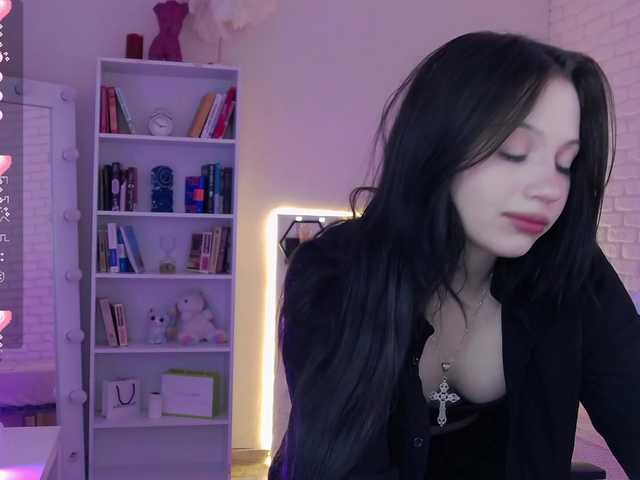 if you like the atmosphere of my show, don’t forget to cheer me up, even 2 tokens are nice when I have love ^^
show figurine^^ - 40tk^^
play 3 rounds topless - 100 tk^^