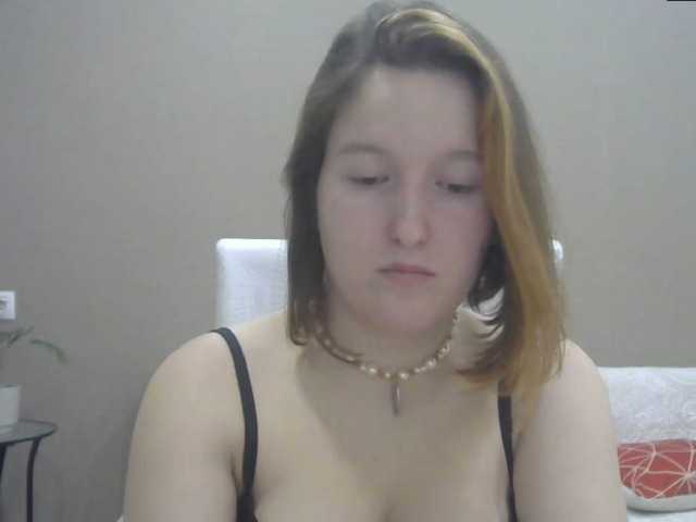 Fotos WetYvonne Hello boys, i wanna play with you so bad.. spoil me..