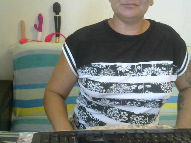 Capturas de pantalla de transmisión YasminaGeile