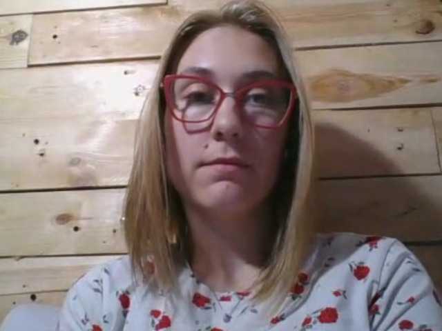 Capturas de pantalla de transmisión YasmineKiss