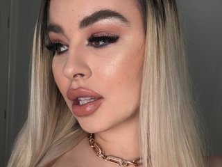 Chat de video erótico YnnesBritney