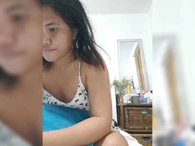 Capturas de pantalla de transmisión YourGirl9