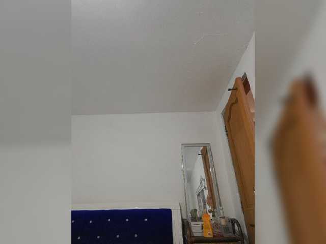 Capturas de pantalla de transmisión YourGirl9