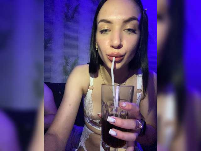 Capturas de pantalla de transmisión YourLovessz