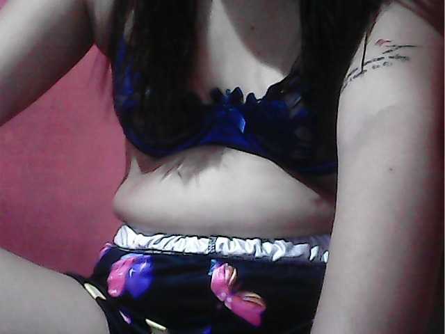 Capturas de pantalla de transmisión yummycumcutegirl-18x