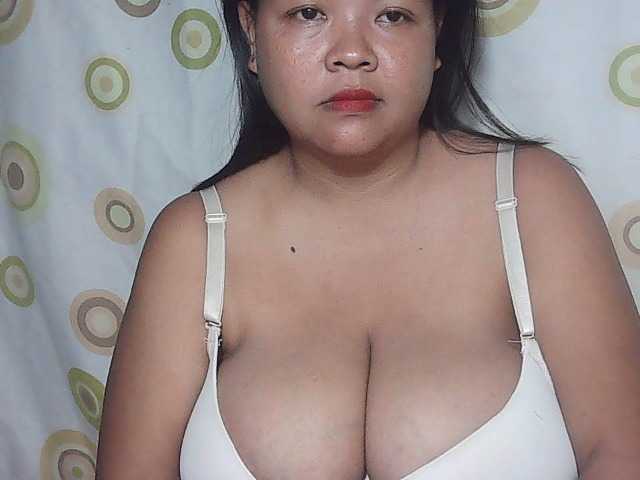Capturas de pantalla de transmisión yummytits28