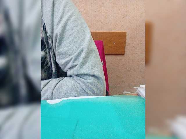 Capturas de pantalla de transmisión zarakismi