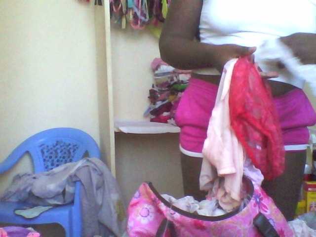 Capturas de pantalla de transmisión zenababy