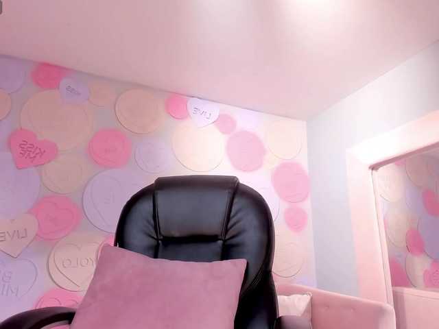 Capturas de pantalla de transmisión ZoePresley1