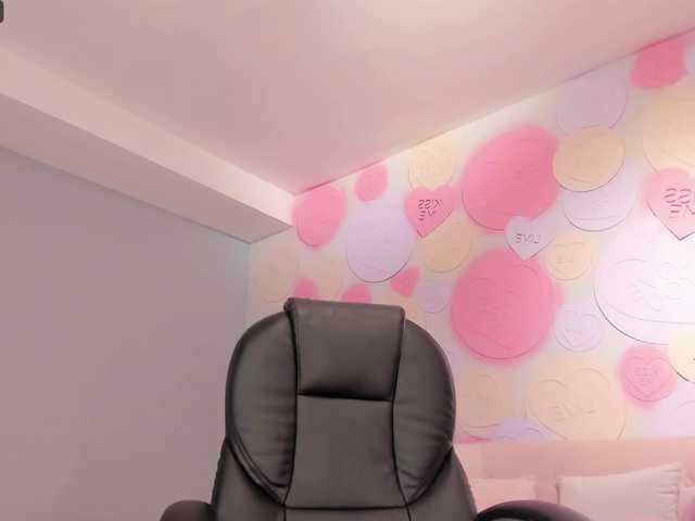 Capturas de pantalla de transmisión ZoePresley1