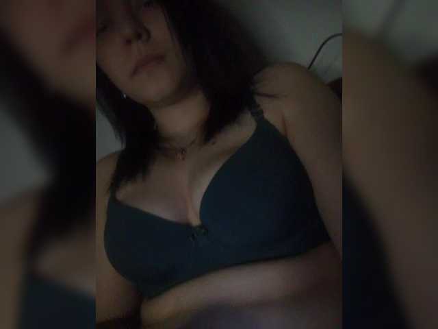 Capturas de pantalla de transmisión PeachyAlice