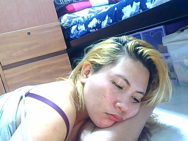 Fotos zyna6914 hello guy welcome to my room help me soem token guyz thank you for all help guyz...